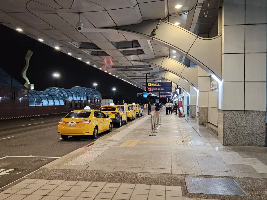 Taxi, Kaohsiung airport