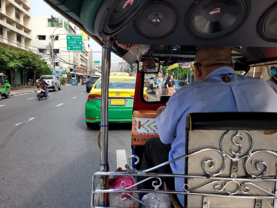 Mit dem Tuk-Tuk fahren