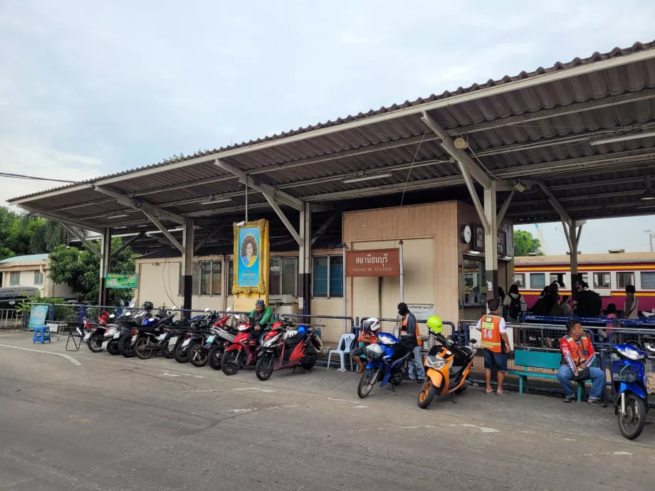 Thonburi-Bahnhof