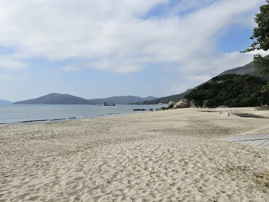 Cheung Sha Strand