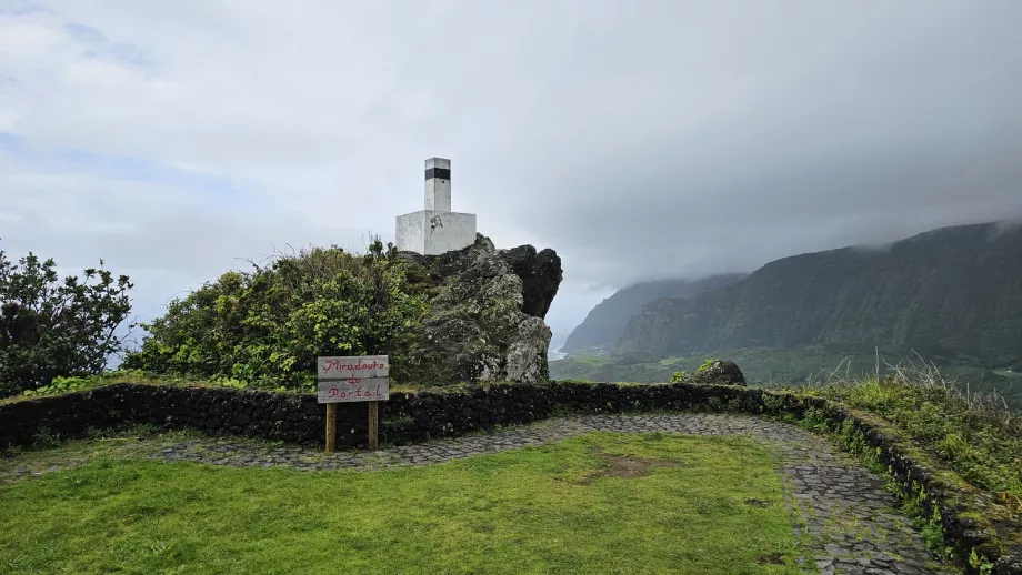 Miradouro nach Portal