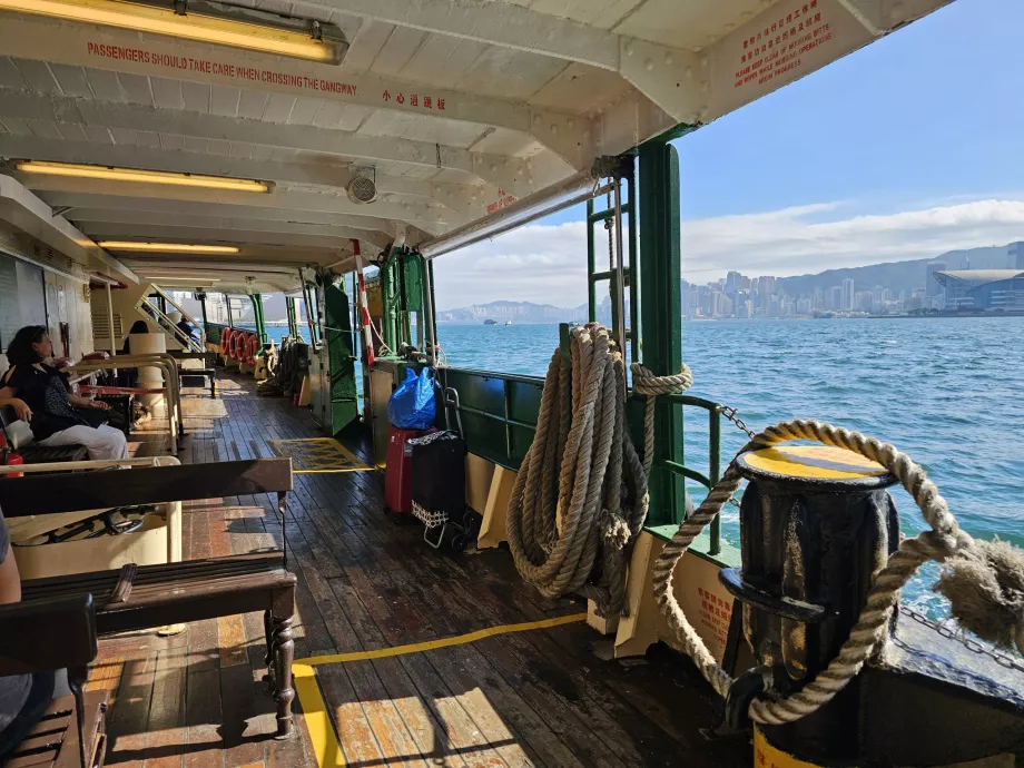 Unterdeck der Star Ferry