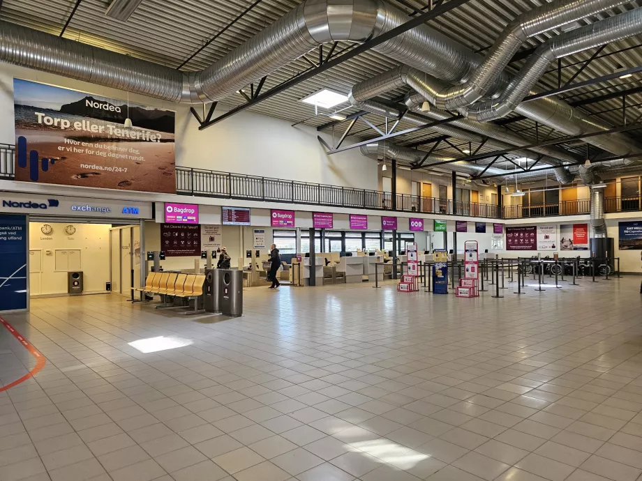 Check-in-Halle am Flughafen Torp