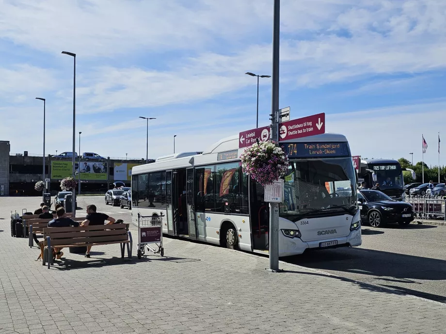 Shuttle-Bus zum Bahnhof Torp