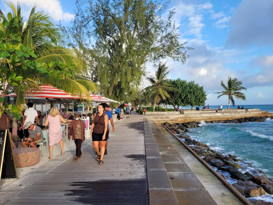 Richard Haynes Uferpromenade