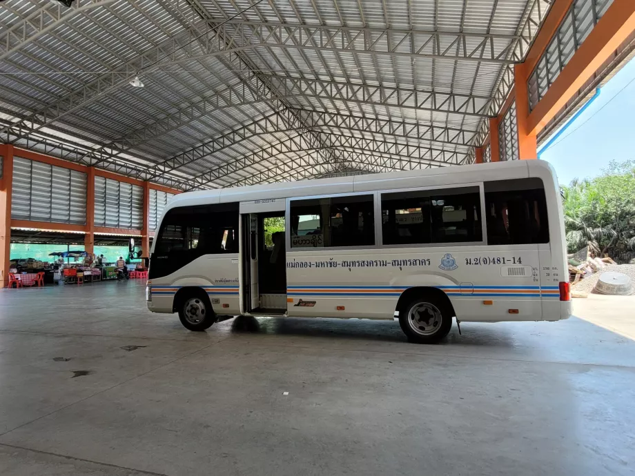 Bus nach Bangkok