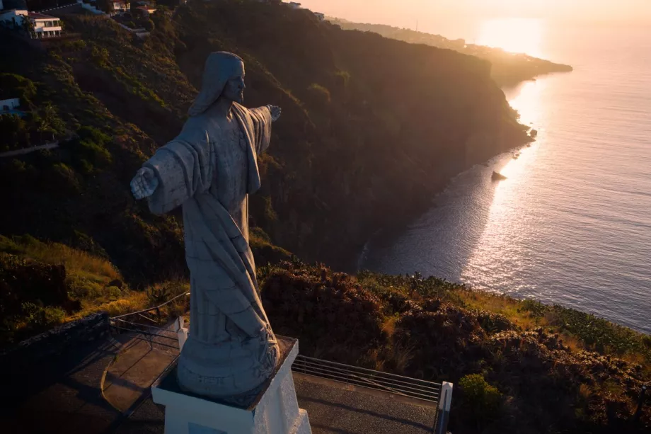 Christusstatue in Garajau