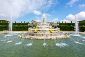 Der Latona-Brunnen in Versailles