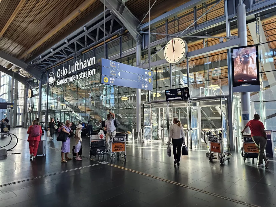 Ankunft am Flughafen Oslo