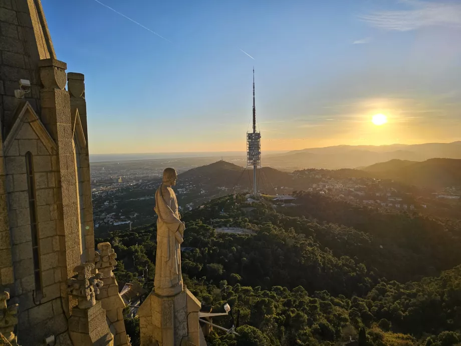 Blick von der Terrasse des Tibidabo-Tempels