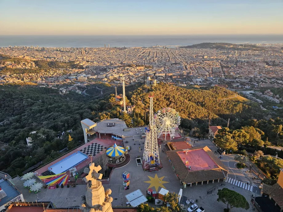 Blick von der Terrasse des Tibidabo-Tempels