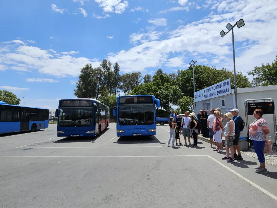 Busbahnhof im Hafen