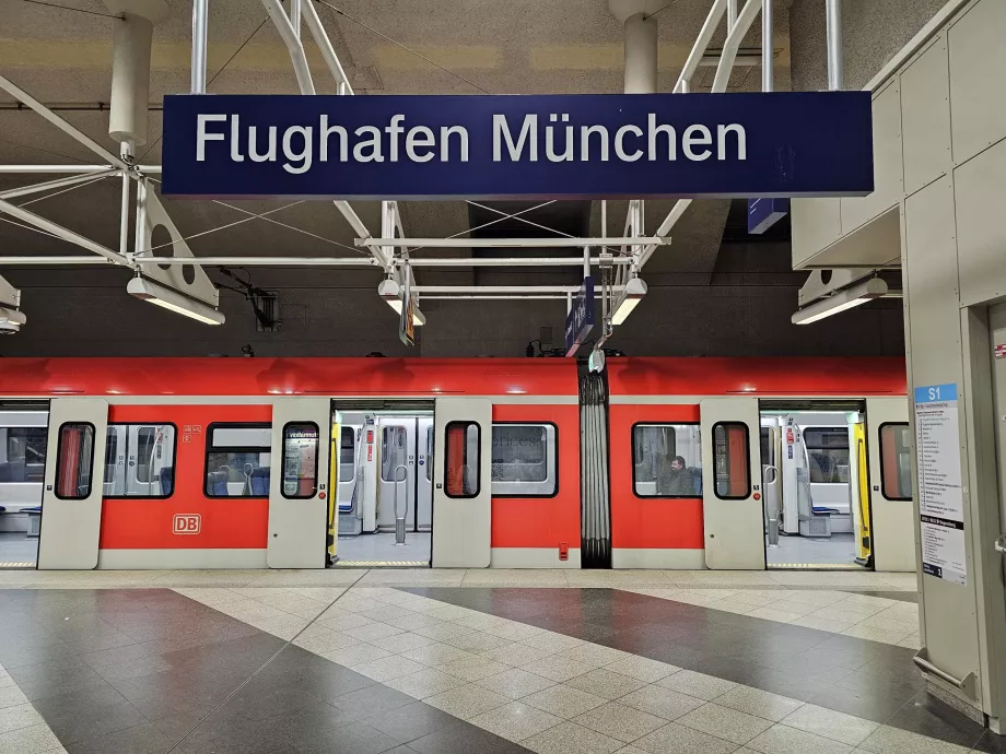 MUC Flughafen Station