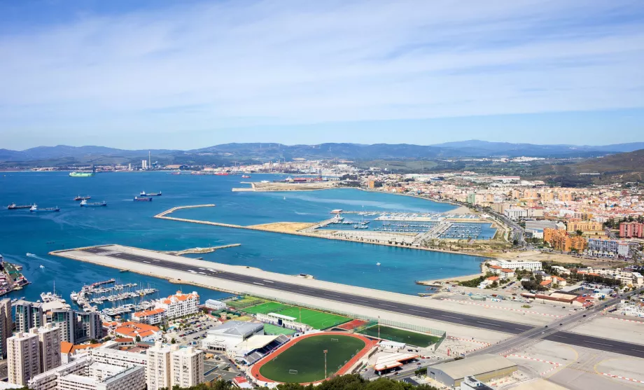 Ankunft am Flughafen Gibraltar