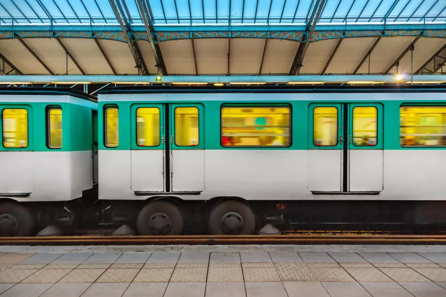 U-Bahn mit Gummirädern