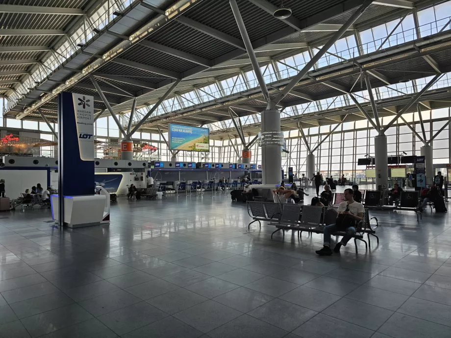 WAW Flughafen Terminal