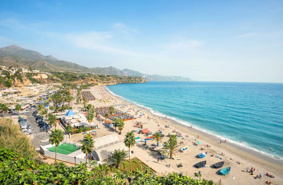 Strand von Nerja