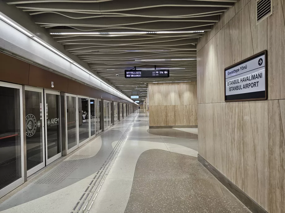 Metrostationen am Flughafen Istanbul