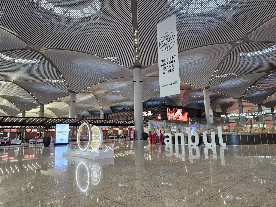 Flughafen Istanbul, öffentlicher Bereich, Abflüge