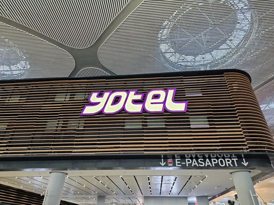 Yotel, öffentlicher Teil