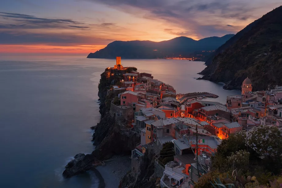 Nacht Vernazza vom Wachturm aus