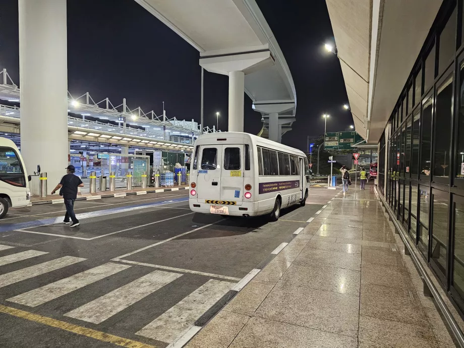 Haltestelle Hotel-Shuttle, Terminal 1