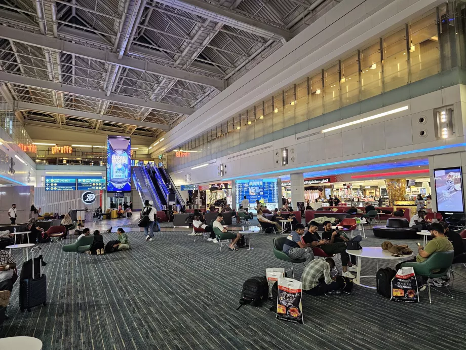 Geschäfte und Restaurants, Terminal 1