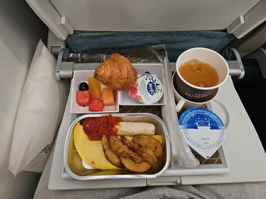 Frühstück, Langstreckenflug mit Royal Brunei Airlines