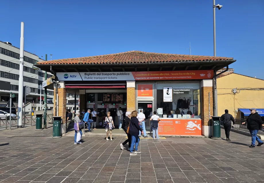 Kartenverkaufsstelle am Piazzale Roma