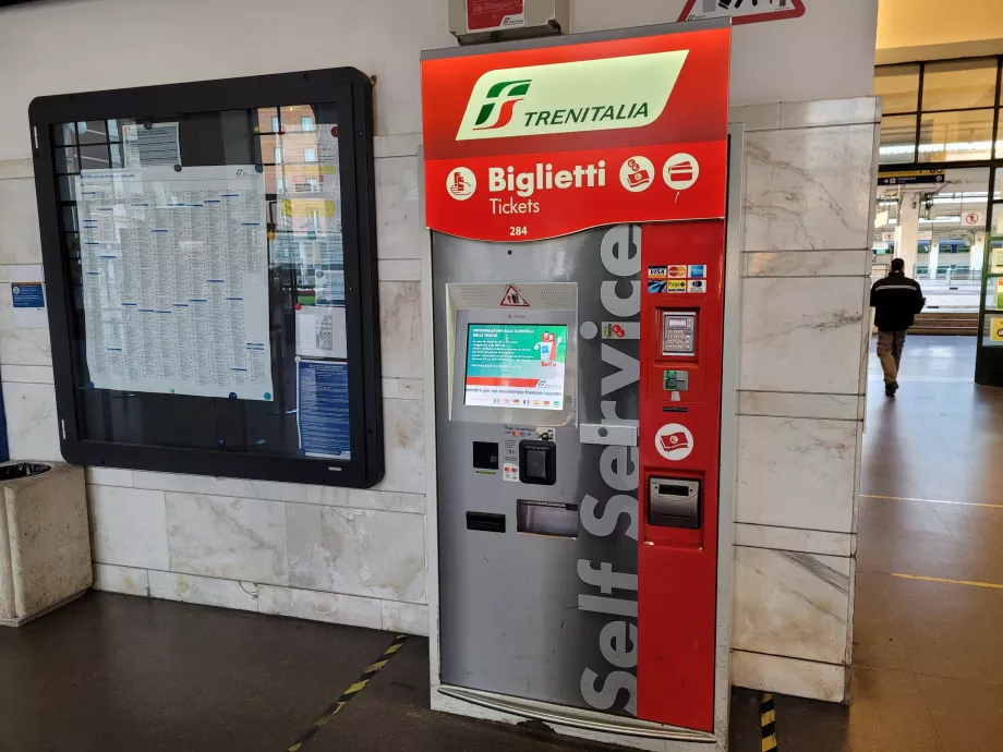 Fahrkartenautomat für den Zug