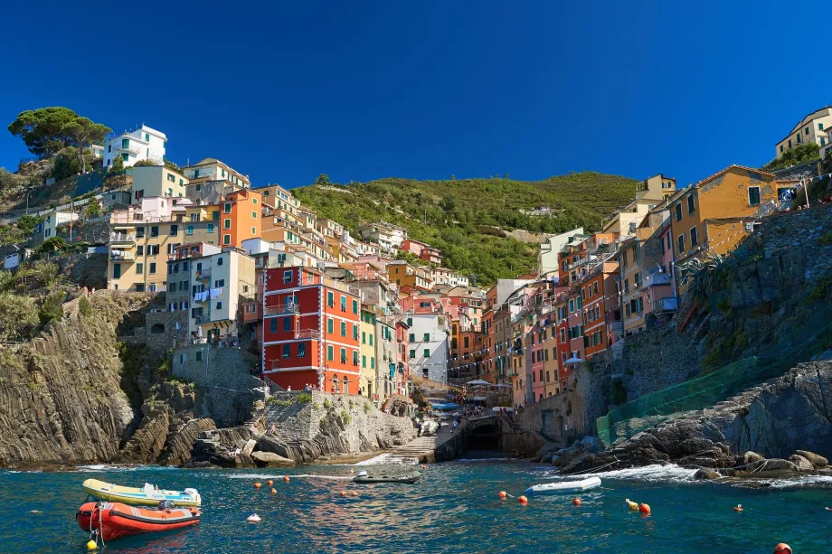 Riomaggiore vom Meer aus