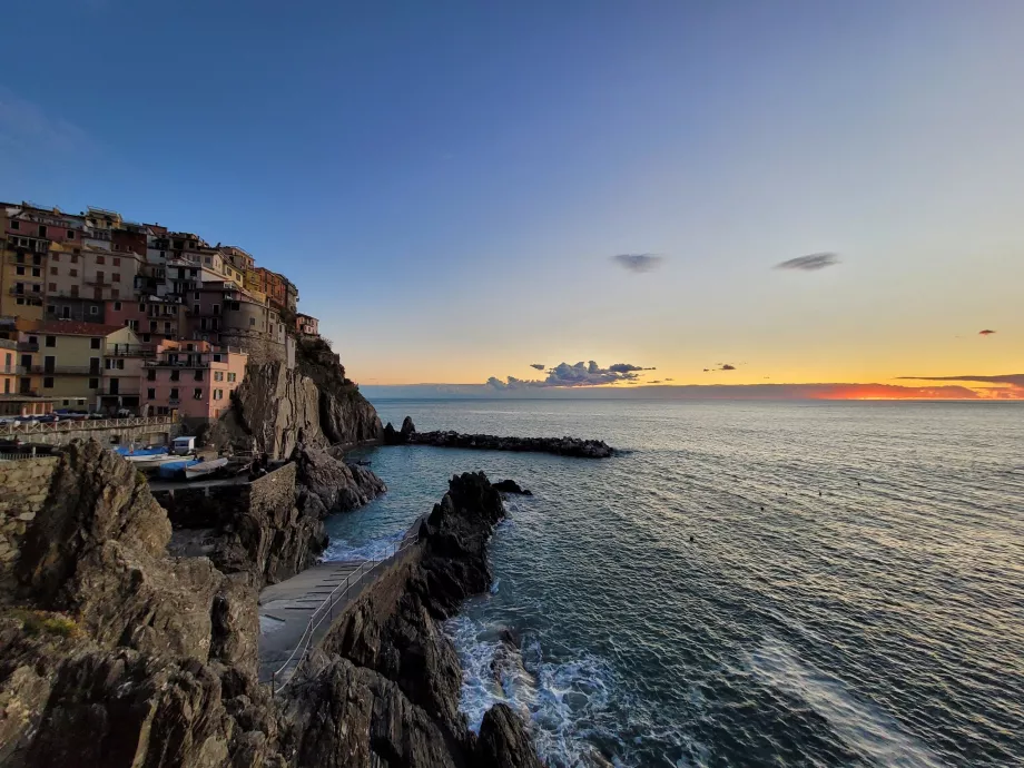 Sonnenuntergang über Manarola