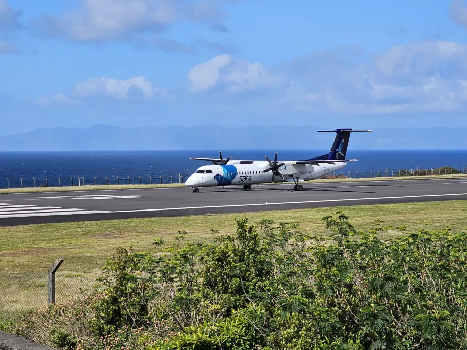 SATA-Flugzeuge auf dem Flughafen Pico