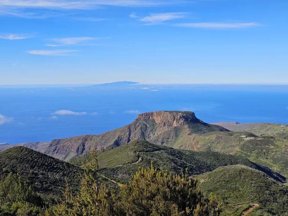 Blick auf die Felsformation Fortaleza vom Alto de Garjonay aus