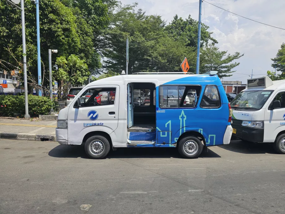 Kleinbus TransJakarta