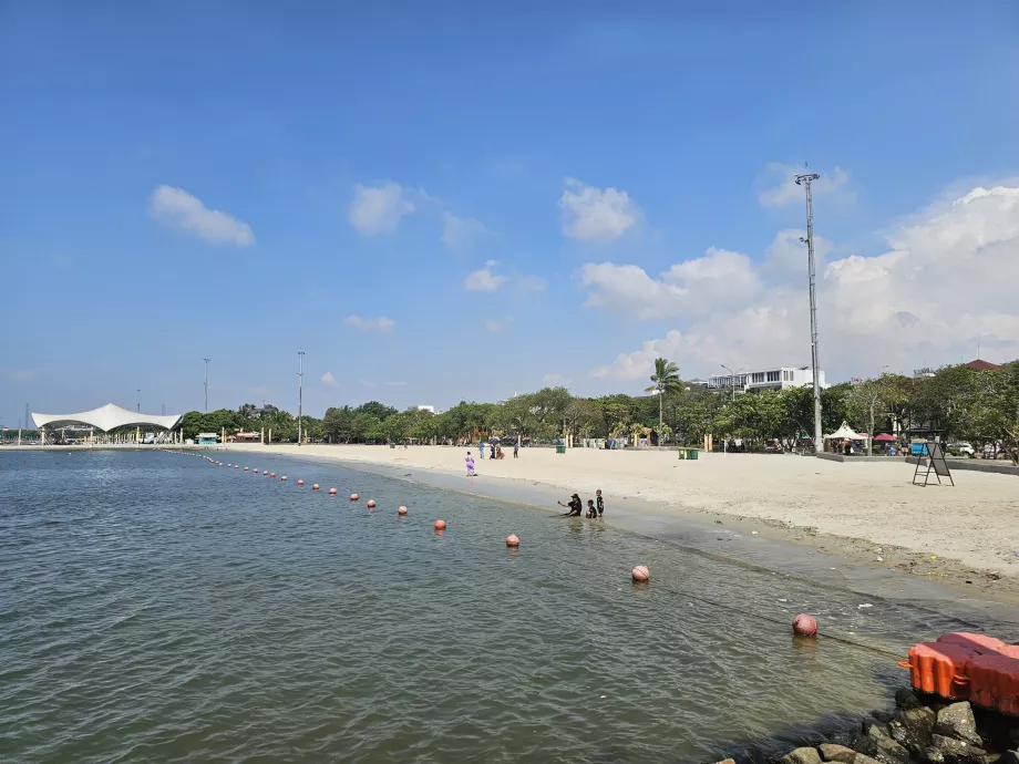 Ancol Strand