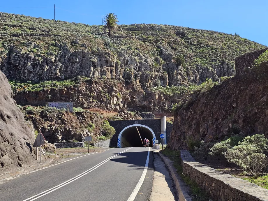 Tunnel im Valle Gran Rey