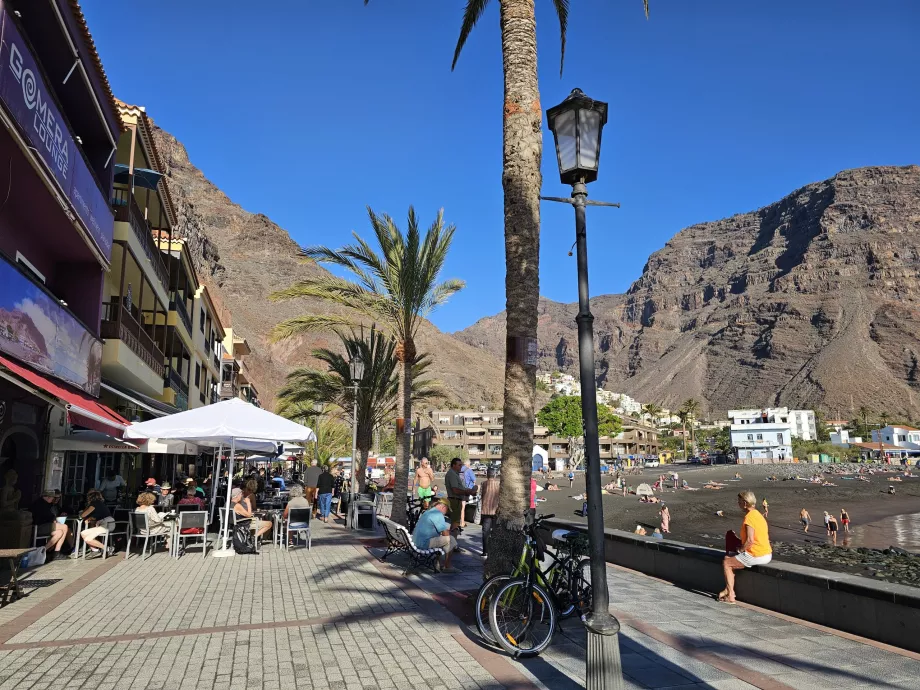 Playa de la Calera, Strandpromenade