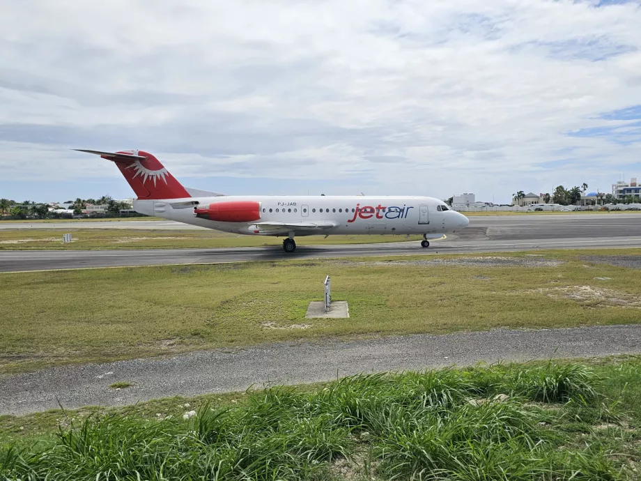 Fokker F70, Flughafen SXM