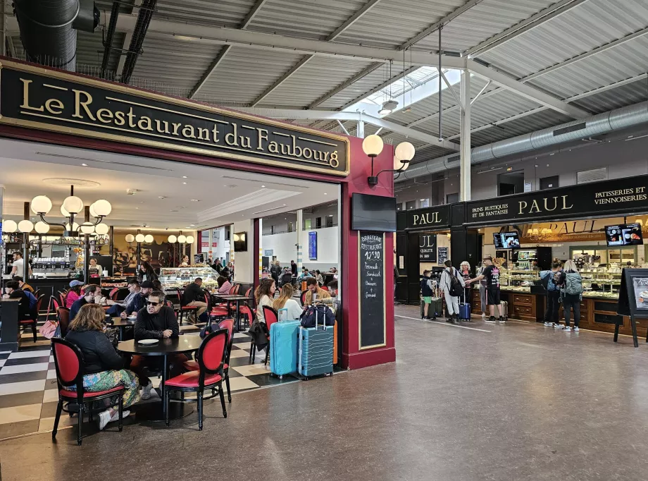 Erfrischungen, öffentlicher Bereich, Terminal 2