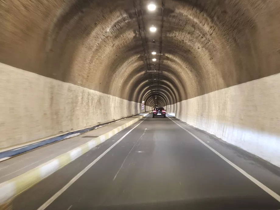 Las Playas Tunnel