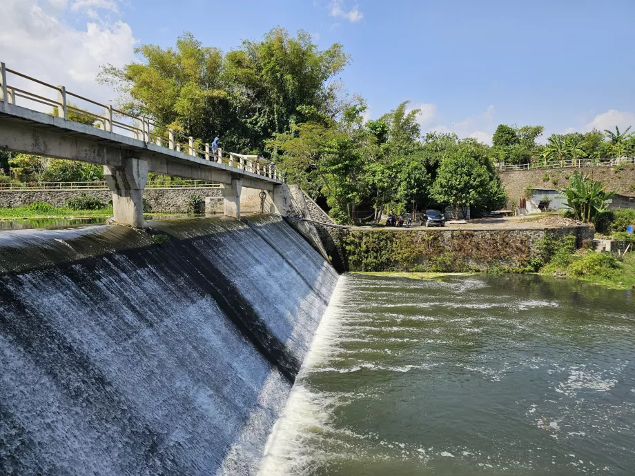 Wasserfall bei Bendheng Lepen