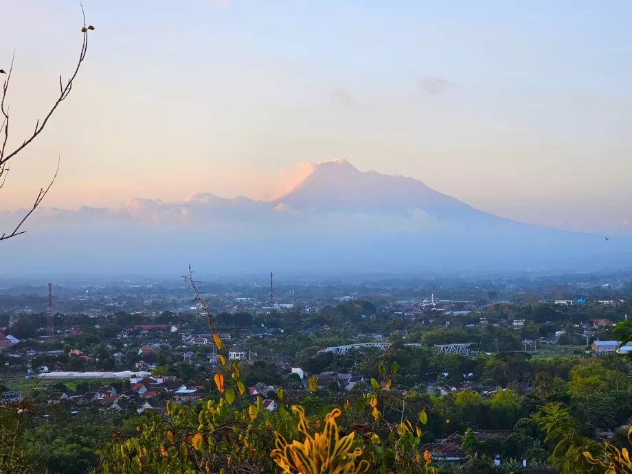 Ratu Boko, Blick auf den Vulkan Merapi