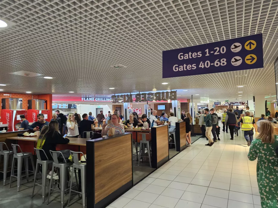 Food Court, Transitzone