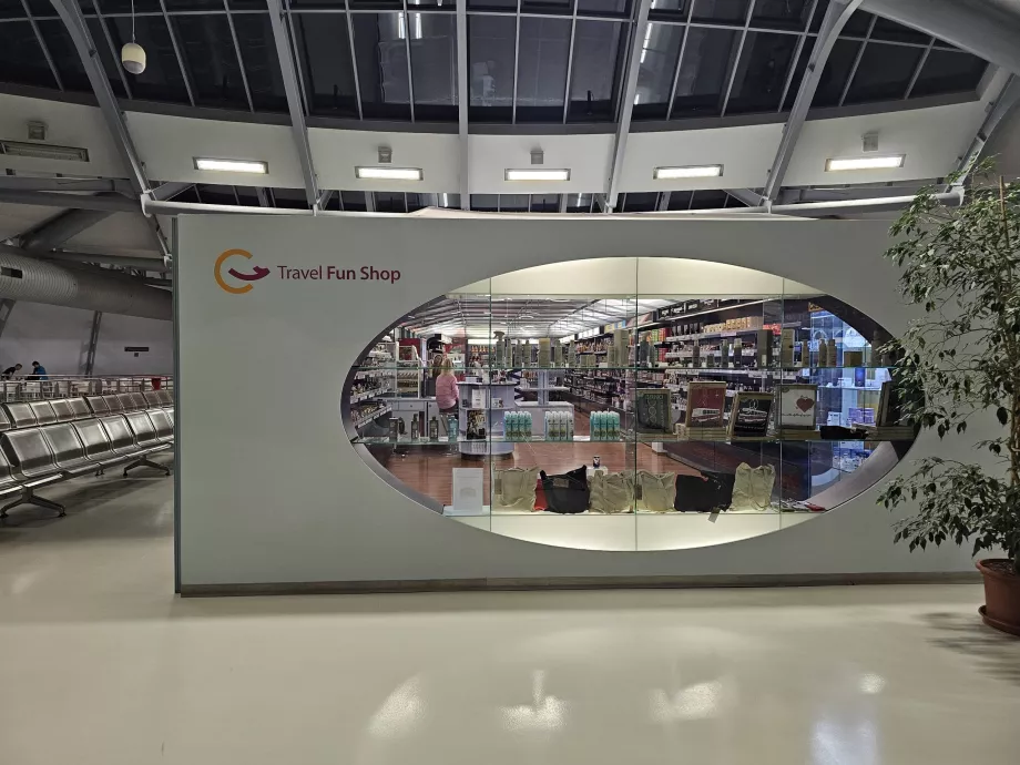 Duty Free Shop, BRQ Airport