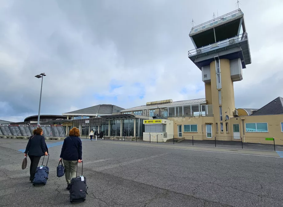 Ankunft am Flughafen Rodez