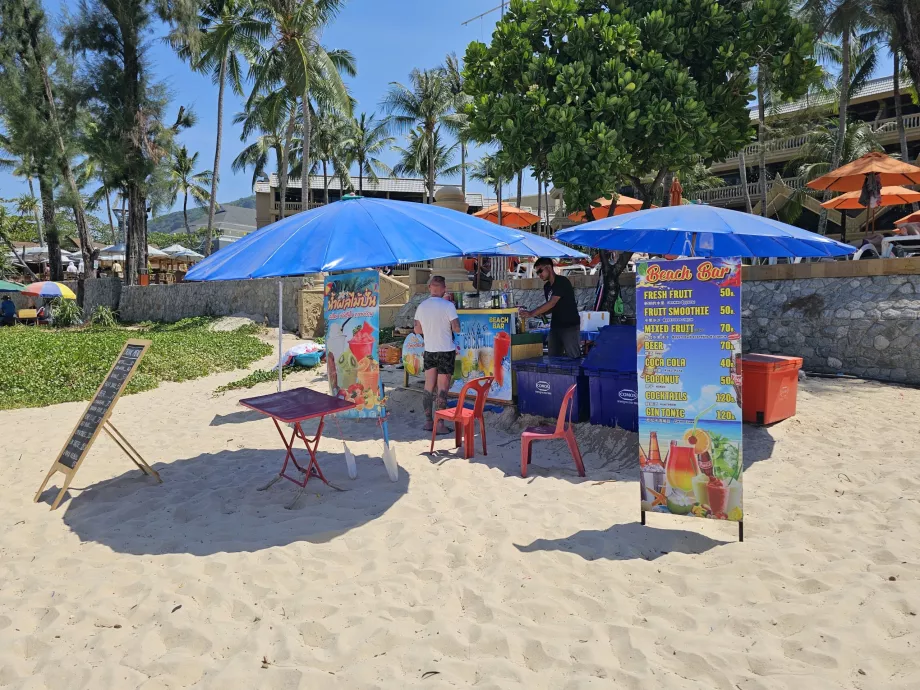 Erfrischungen am Strand, Kata Resort