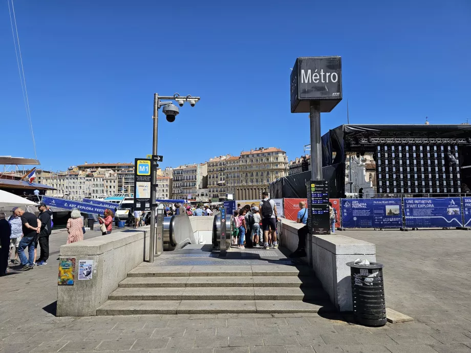 Eingang zur U-Bahn-Station