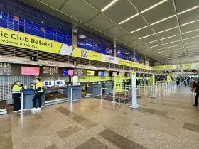 Check-in airBaltic am Flughafen Riga RIX