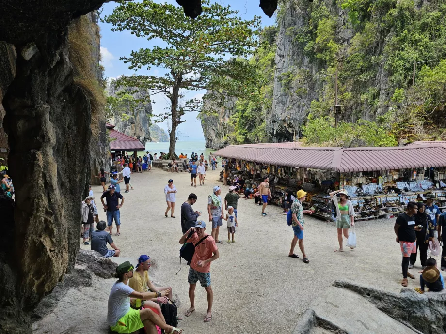 Geschäfte auf der James-Bond-Insel